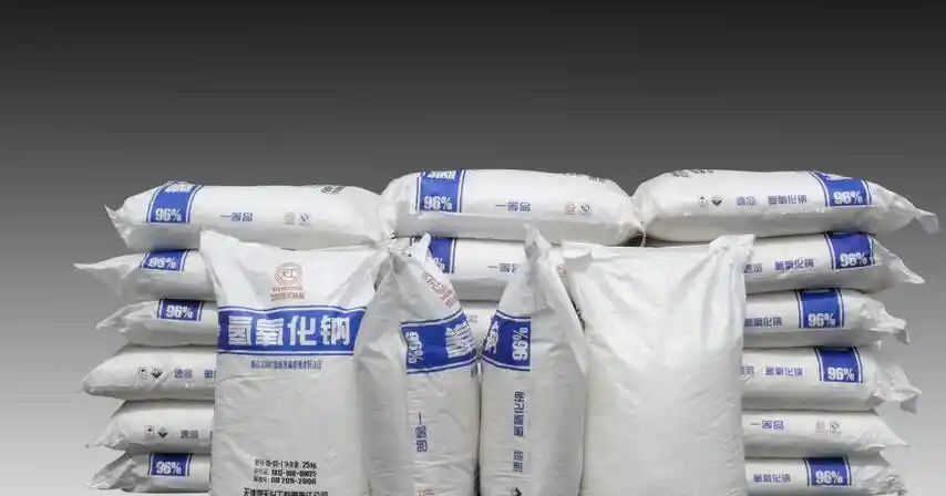 易结块物料的自动化投料解决方案:片碱自动拆包+管链输送投料