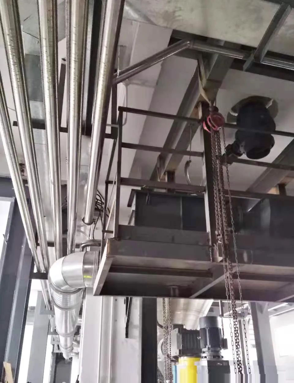 管链输送机输送白炭黑2